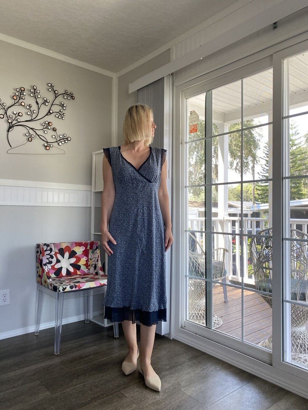 Nine West Romantic dress. In small grey-blue flowers size 14